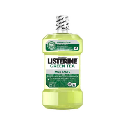 Listerine Green Tea Mild Taste 250ml bottle for healthy gums