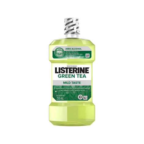 Listerine Green Tea Mild Taste 250ml bottle for healthy gums