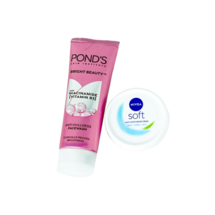 Pond’s Bright Beauty Anti-Dullness Face Wash 50g is specially formulated for those struggling with dull and lifeless skin. Enriched with natural brightening agents such as Vitamin B3 and gentle exfoliants, this face wash works effectively to remove dirt, oil, and impurities without stripping the skin of its natural moisture. The anti-dullness formula targets uneven skin tone and helps reduce the appearance of dark spots over time